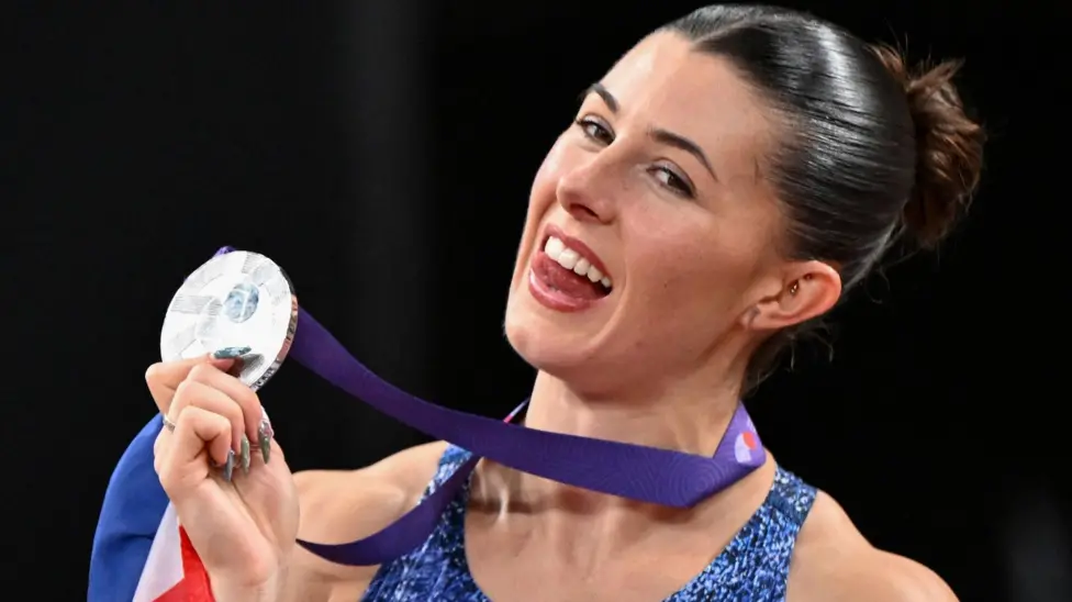 Amy Hunt Seals Stunning 200m Silver for Great Britain