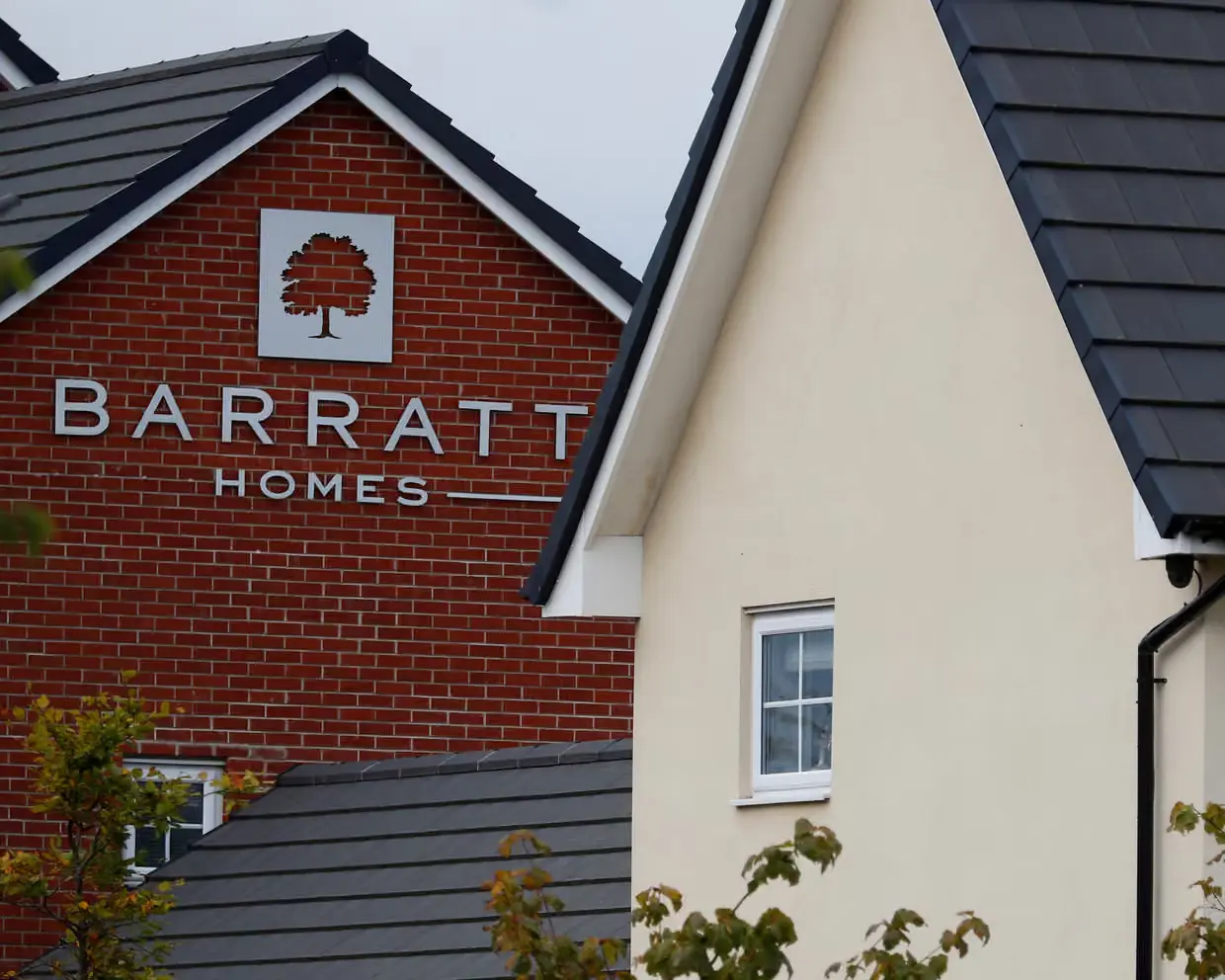 Barratt Redrow Warns of Budget Uncertainty