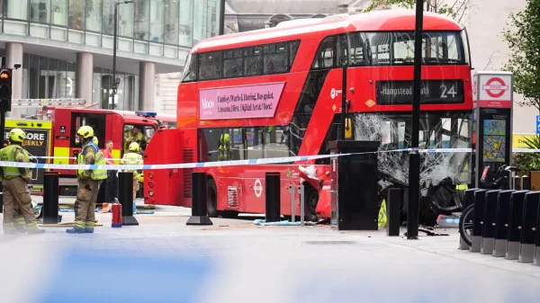 Fifteen Injured After No 24 Bus Crashes Near Victoria Station