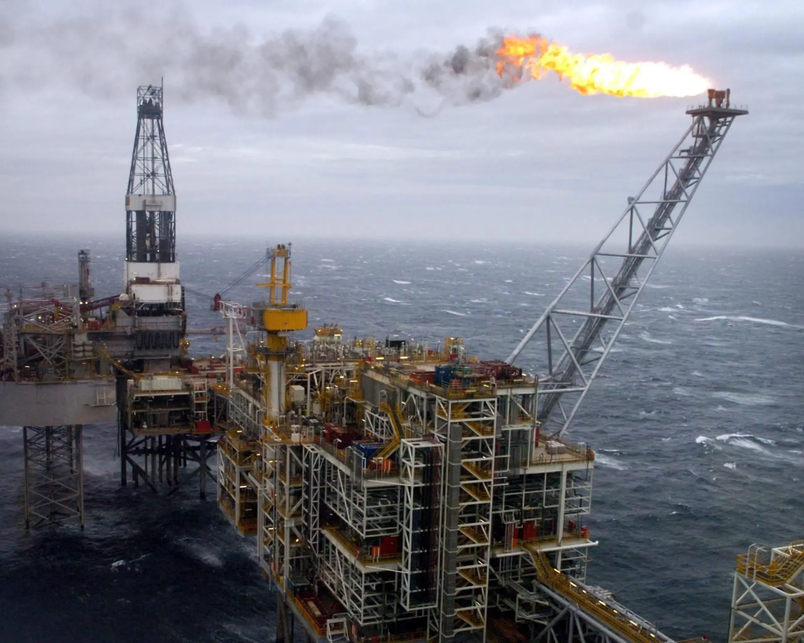 Green Energy Entrepreneur Urges UK to Subsidise North Sea Oil Firms