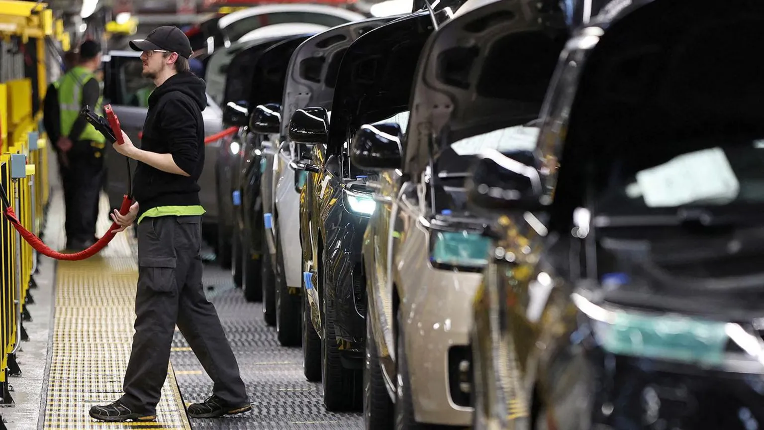 JLR Suppliers Warn of Collapse as Cyber Attack Shuts Down Production