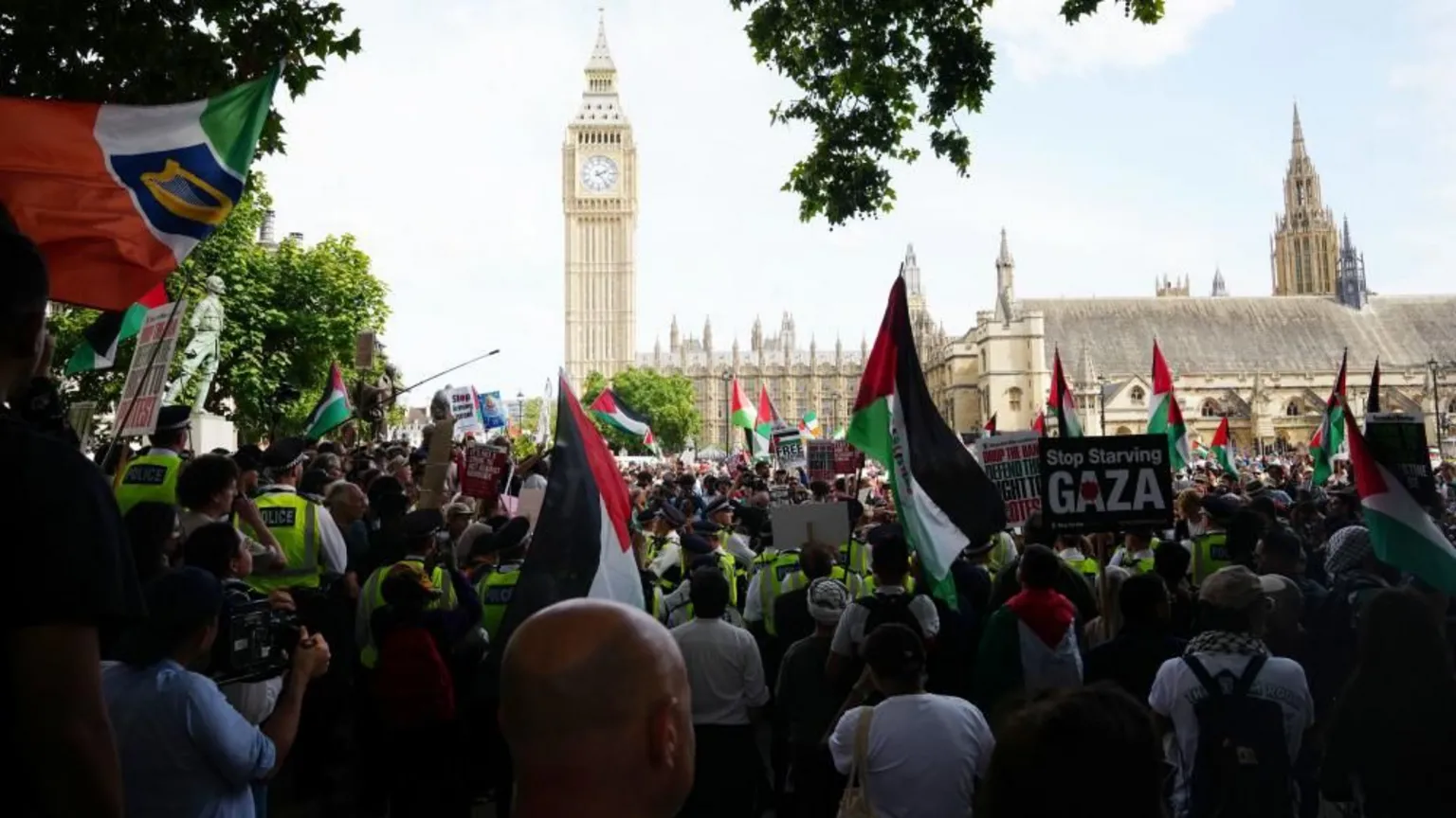London Protest Over Palestine Action Ban Leads to 425 Arrests