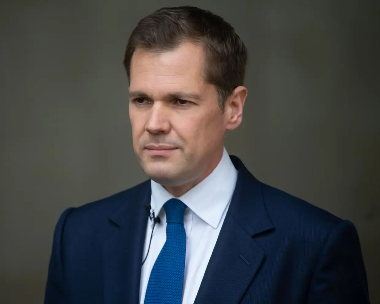 Robert Jenrick Calls for Asylum Seekers to Be Held in ‘Rudimentary Prisons’