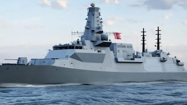 Starmer Secures £10bn Deal to Build Warships for Norway
