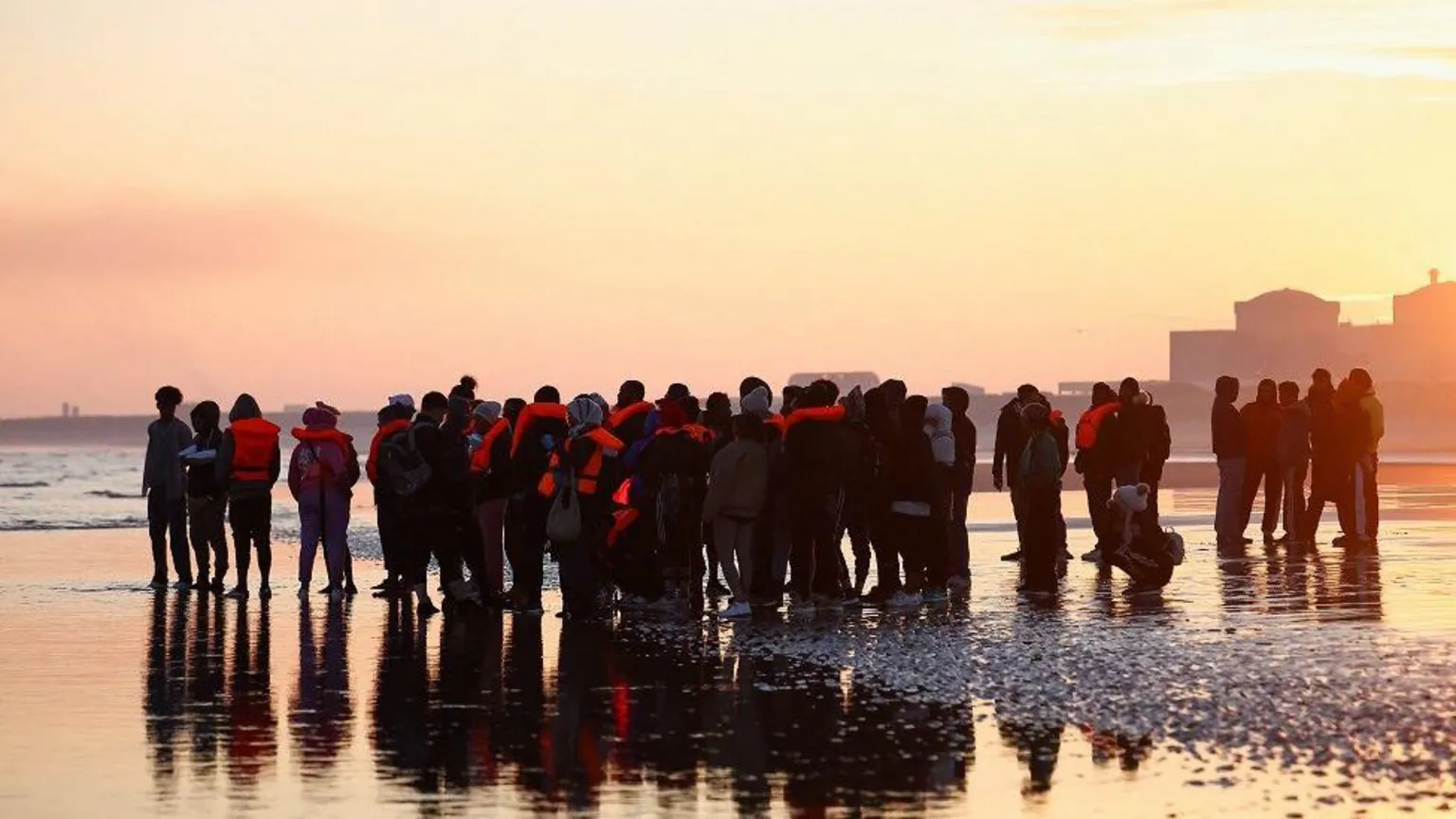 Two Women Die in Failed Channel Crossing Attempt