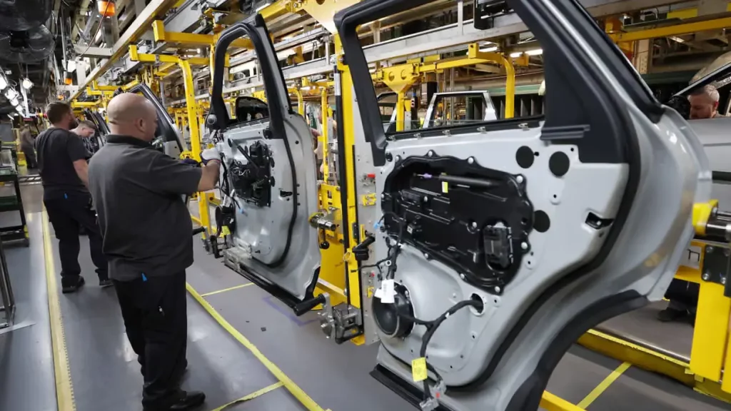 UK manufacturing growth October 2025